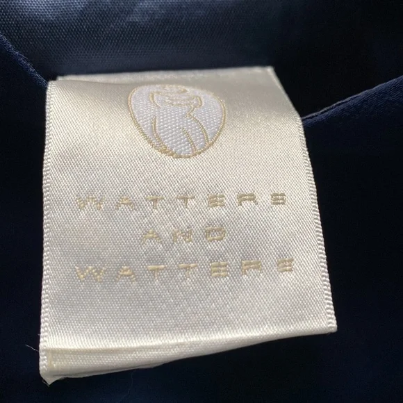 Evening Dress in gorgeous silk! Women’s sz 6 navy blue. Like new! Includes scarf - Picture 9 of 16